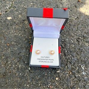 Freshwater pearl earrings